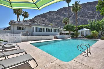 Gorgeous Backyard with Mountain views