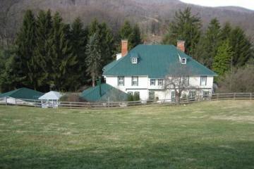 Great Smoky Mountains and Blue Ridge Parkway Vacation Rental