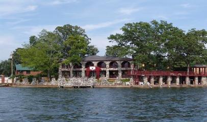 Heart of Beautiful Lake Hampton Vacation Rental